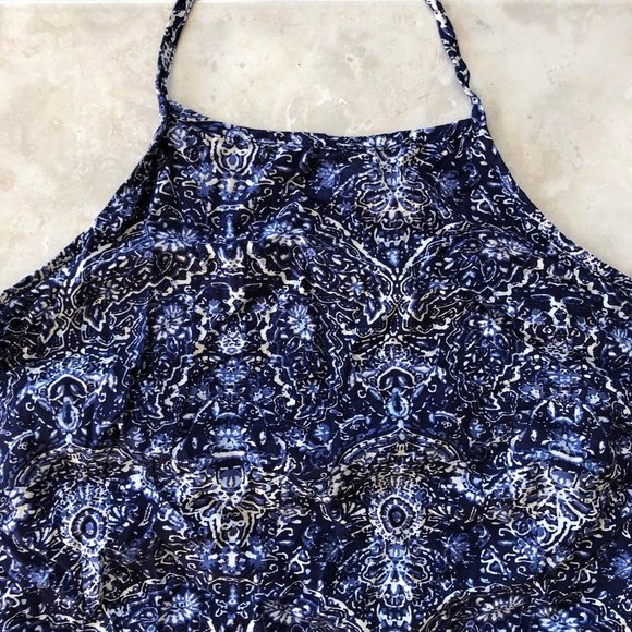 floral halter crop top - Picture 5 of 7